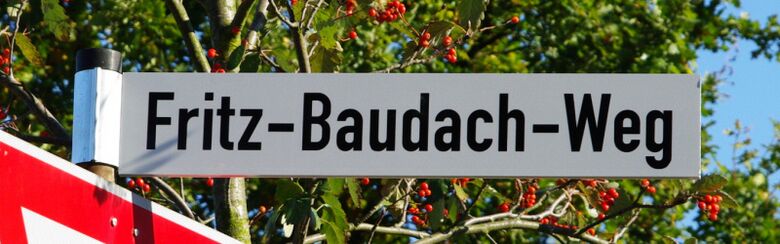 Straßenschild Fritz-Baudach-Weg