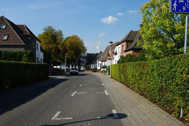 Heinrich-Brüning-Straße zwischen Kamener Straße und Otto-Hahn-Straße