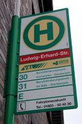 Haltestellenschild Ludwig-Erhard-Straße