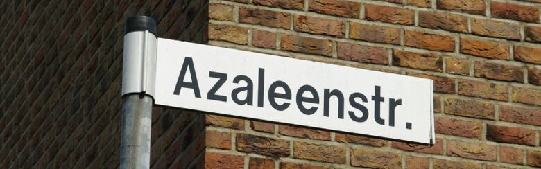Straßenschild Azaleenstraße
