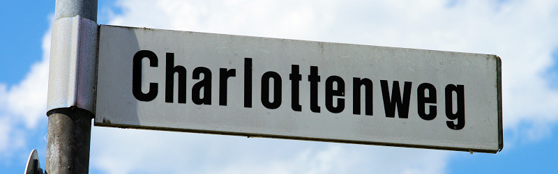 Datei:Strassenschild Charlottenweg.jpg