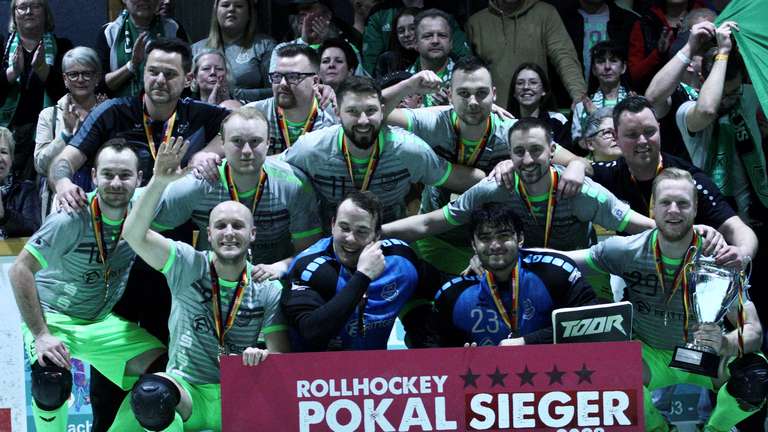 Datei:Sechster Pokalerfolg SK Germania Herringen 2023.jpg