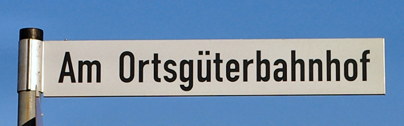 Datei:Strassenschild Am Ortsgueterbahnhof.jpg