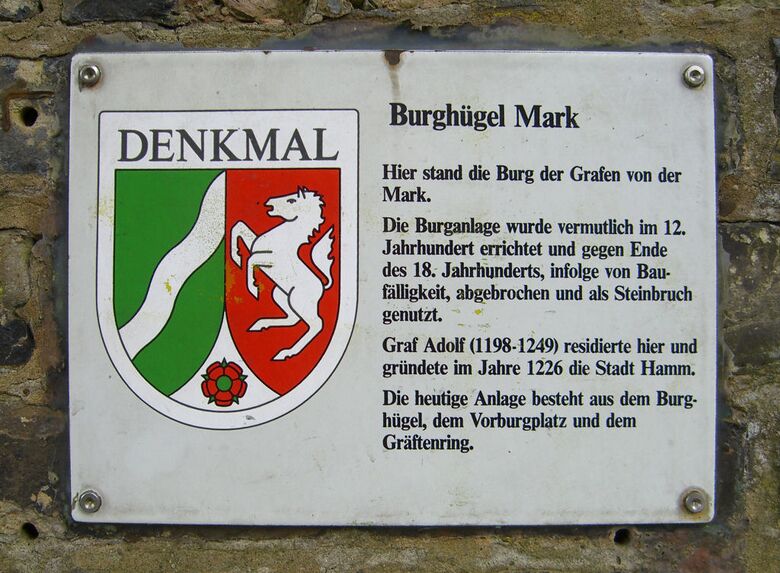 Infotafel zum Burghügel Mark