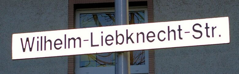 Straßenschild Wilhelm-Liebknecht-Straße