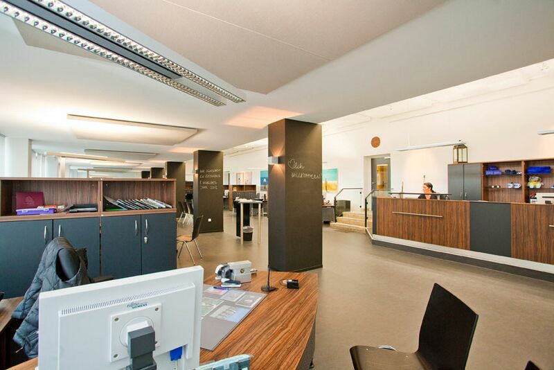 Datei:Buergeramt Mitte innen.jpg