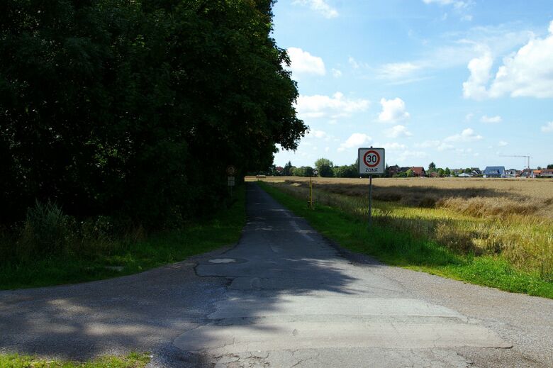 Schulzenweg von der Dortmunder Straße aus