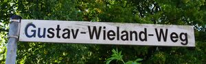 Straßenschild Gustav-Wieland-Weg