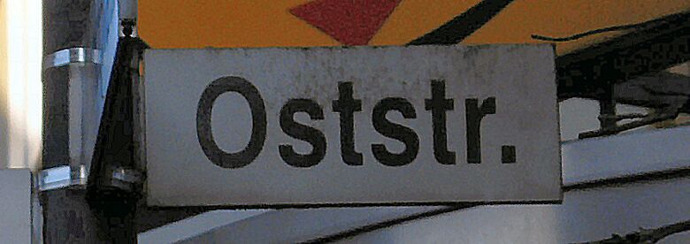 Straßenschild Oststraße