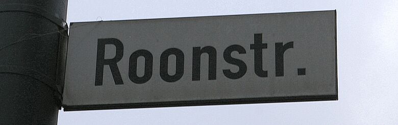 Straßenschild Roonstraße