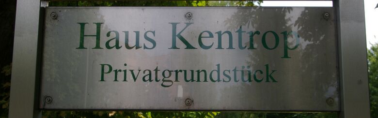 Straßenschild Haus Kentrop