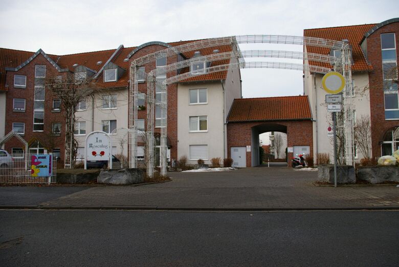 Im Rosenhag von der Tulpenstraße aus