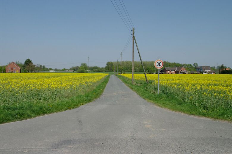 Straße-UE88 vom Horsthölterweg aus