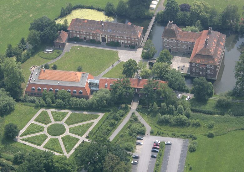 Schloss Oberwerries aus der Luft (Juni 2007)