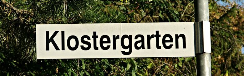 Straßenschild Klostergarten