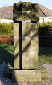 Kriegerdenkmal Wiescherhöfen Bahnhof.jpg