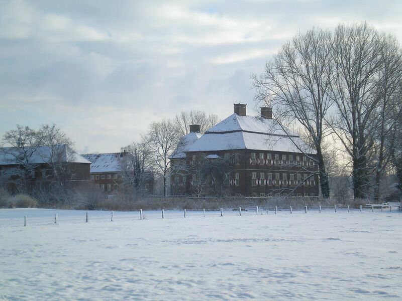 Datei:Schloss Oberwerries Winter 01.jpg