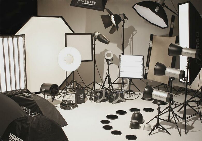 Foto-Equipment im Mietstudio der Firma
