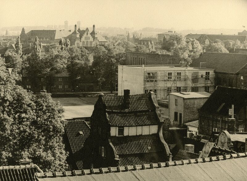 Datei:Stunikenhaus 1945 1.jpg