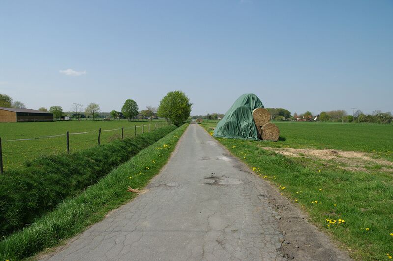 Datei:Strasse UE14 01.jpg