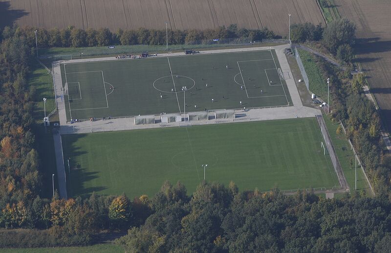 Datei:Luftbild Sportplatz Rhynern.jpg