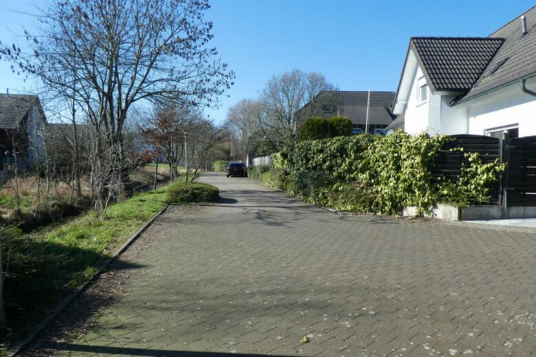 Straße-UE136, südliche Verbindung des Hyazinthenwegs