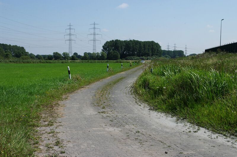 Datei:Strasse UE133 02.jpg