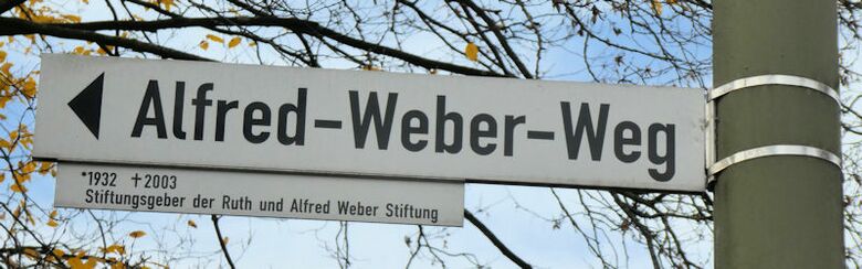 Straßenschild Alfred-Weber-Weg