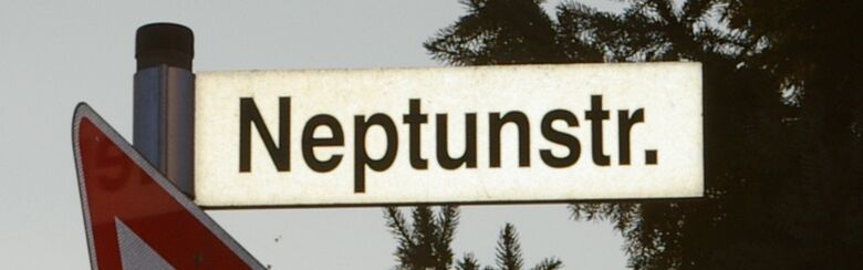 Straßenschild Neptunstraße