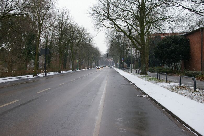 Adenauerallee Richtung Westen