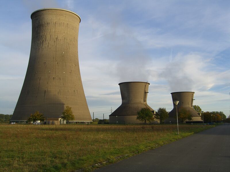 Datei:Kraftwerk Westfalen Kühltürme.jpg
