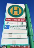Haltestellenschild Weetfelder Straße