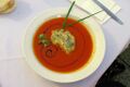 Lauwarme Tomatensuppe mit Fröndenberger Basilikum Mozzarella (Gasthaus Middendorf)