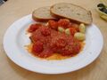 Piccata Milanese con pomodoro salsa e povemiggians (Piccola Italia)
