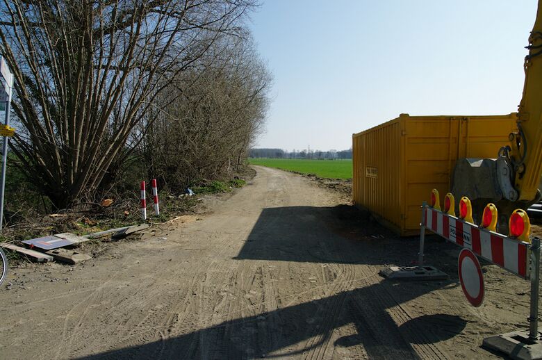 Straße-PE14 vom Osterbönener Weg aus
