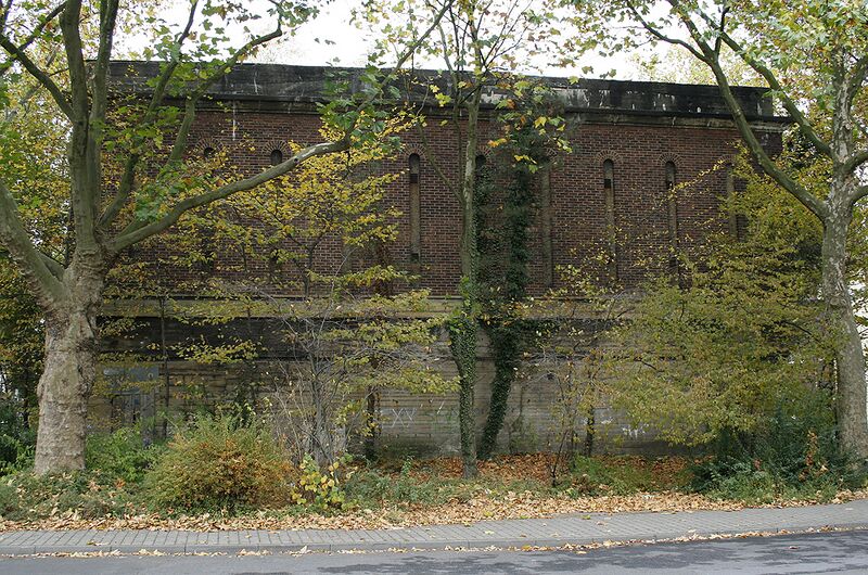 Datei:Bunker Viktoriaplatz.jpg