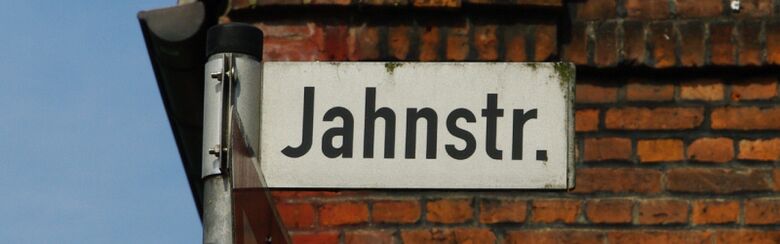 Straßenschild Jahnstraße