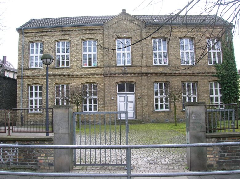 Schulgebäude zur Alleestraße