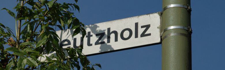 Straßenschild Deutzholz